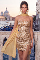 Laden Sie das Bild in den Galerie-Viewer, Goldene Trägerloses Pailletten Bodycon Kurzes Abendkleid mit Schlitz