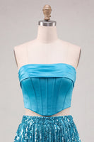 Laden Sie das Bild in den Galerie-Viewer, Blaues Trägerloses Bodycon Zweiteiliges Pailletten Korsett Kurzes Abendkleid mit Fransen