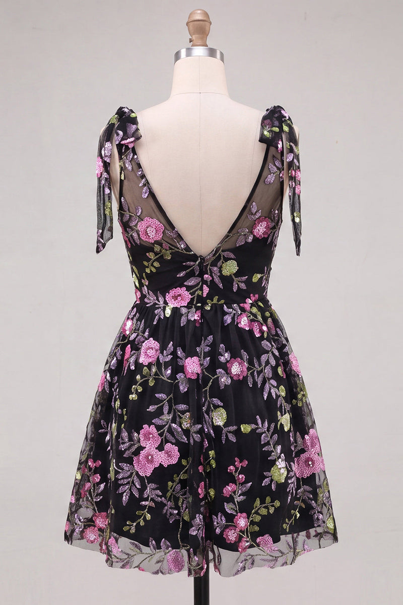 Laden Sie das Bild in den Galerie-Viewer, A-Linie schwarzes V-Ausschnitt Blumenpailletten-Homecoming-Kleid