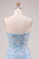 Laden Sie das Bild in den Galerie-Viewer, Himmelblaues Sweetheart-Korsett, blumig-applikiertes enges Homecoming-Kleid mit Schlitz