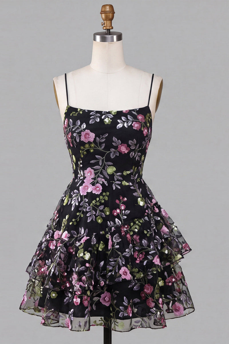Laden Sie das Bild in den Galerie-Viewer, A-Line schwarzes Spaghetti-Träger mit gestuftem Blumen-Spitzen-Back-Homecoming-Kleid mit Pailletten