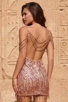 Laden Sie das Bild in den Galerie-Viewer, Cold Shoulder dunkelgrüne Pailletten Bodycon Kurzes Homecoming-Kleid mit Fransen