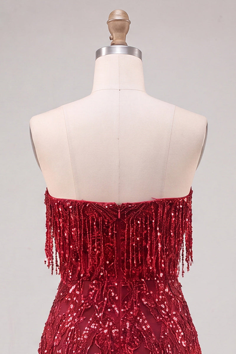 Laden Sie das Bild in den Galerie-Viewer, Trägerloses, burgunderrotes Bodycon mit Fransen und kurzem Homecoming-Kleid mit Pailletten