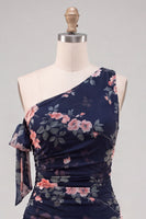 Laden Sie das Bild in den Galerie-Viewer, Einschulter-Schwarzes Chiffon-A-Line-Blumen-Homecoming-Kleid mit Rüschen