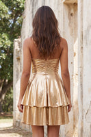 Laden Sie das Bild in den Galerie-Viewer, Gold A-Line Metallic-Träger mit spaghettifarbenen Kurzzeit-Homecoming-Kleid