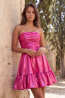 Laden Sie das Bild in den Galerie-Viewer, Trägerloses, metallisch-goldenes, gerafftes A-Line-Kurz-Homecoming-Kleid mit Rüschen