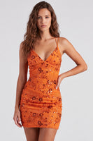 Laden Sie das Bild in den Galerie-Viewer, Fuchsia Bodycon Schnürsenkel-Rücken Blumen Kurzes Abendkleid mit Pailletten
