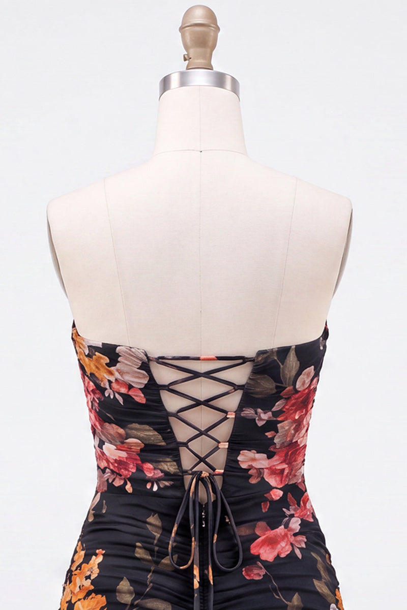 Laden Sie das Bild in den Galerie-Viewer, Schwarzes Sweetheart Gerafftes Blumen Bodycon Kurzes Abendkleid mit Schnürung hinten