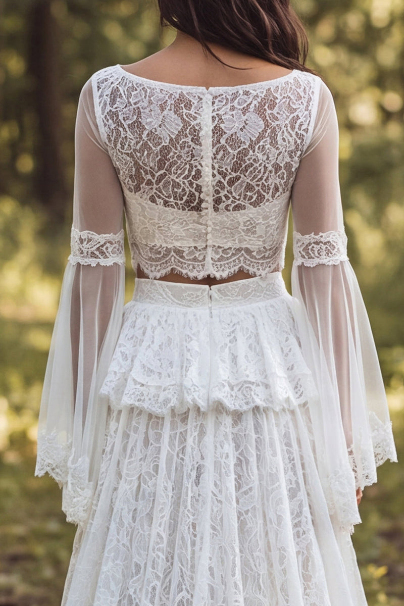 Laden Sie das Bild in den Galerie-Viewer, Elfenbein A-Linie Bateau-Ausschnitt Brautkleid mit Rüschen und Schlitz