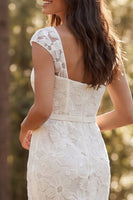 Laden Sie das Bild in den Galerie-Viewer, Meerjungfrauen Elfenbein Floral Quadrathals Langes Hochzeitskleid mit Schlitz