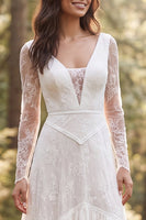 Laden Sie das Bild in den Galerie-Viewer, A-Linie Elfenbein Langarm Brautkleid mit Rüschen und Schlitz