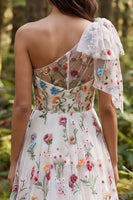 Laden Sie das Bild in den Galerie-Viewer, Einschulter Elfenbein Blumen A-Linie Langes Hochzeitskleid mit Schlitz