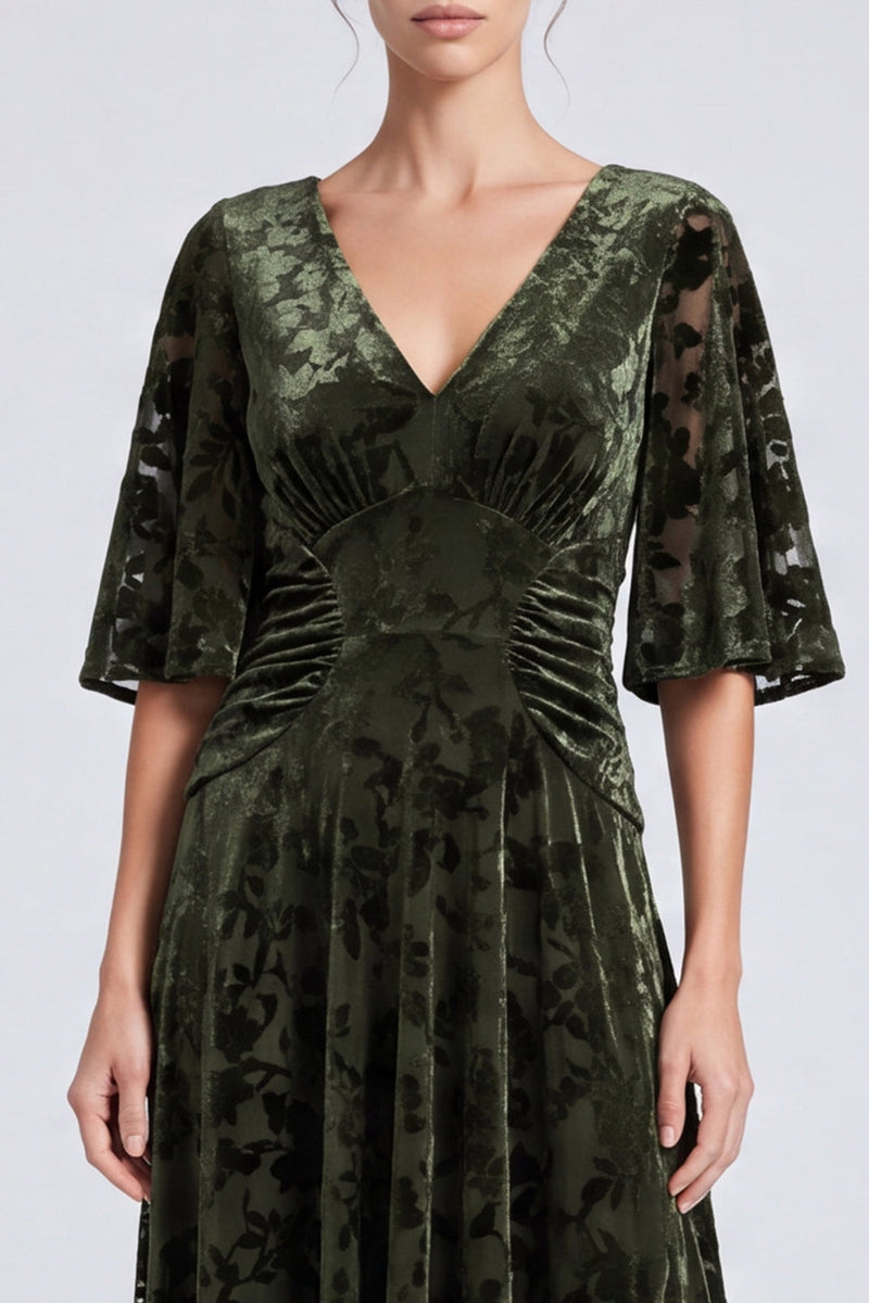 Laden Sie das Bild in den Galerie-Viewer, A-Linie Olive V-Ausschnitt Samt Langes Festkleid mit halben Ärmeln