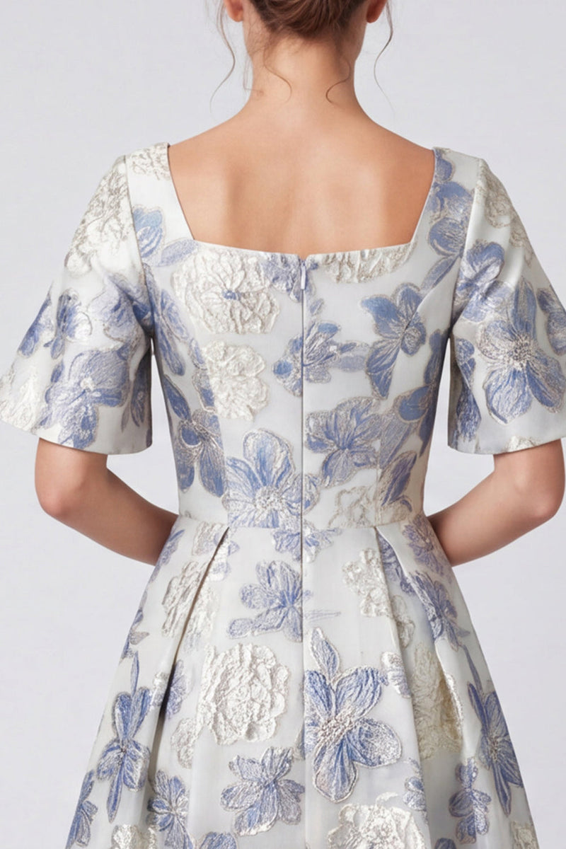 Laden Sie das Bild in den Galerie-Viewer, A-Linie Staubiges blaues Jacquard Quadrathals Maxikleid mit kurzen Ärmeln