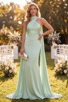 Laden Sie das Bild in den Galerie-Viewer, Meerjungfrauen Grünes Satin Neckholder Maxikleid mit Schal
