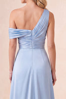 Laden Sie das Bild in den Galerie-Viewer, Himmelblaues Einschulter Satin Maxikleid mit einer Schulter
