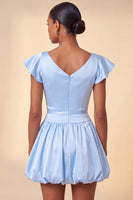 Laden Sie das Bild in den Galerie-Viewer, Himmelblaues A-Linie Satin Bateau-Hals Kurzes Abendkleid mit Mützenärmeln