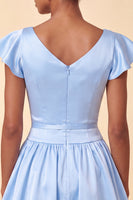 Laden Sie das Bild in den Galerie-Viewer, Himmelblaues A-Linie Satin Bateau-Hals Kurzes Abendkleid mit Mützenärmeln