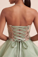 Laden Sie das Bild in den Galerie-Viewer, Staubiges Salbei Trägerloses A-Linie Korsett mit Schnürung hinten Pailletten Kurzes Abendkleid mit 3D-Blumen