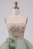 Laden Sie das Bild in den Galerie-Viewer, Staubiges Salbei Trägerloses A-Linie Korsett mit Schnürung hinten Pailletten Kurzes Abendkleid mit 3D-Blumen