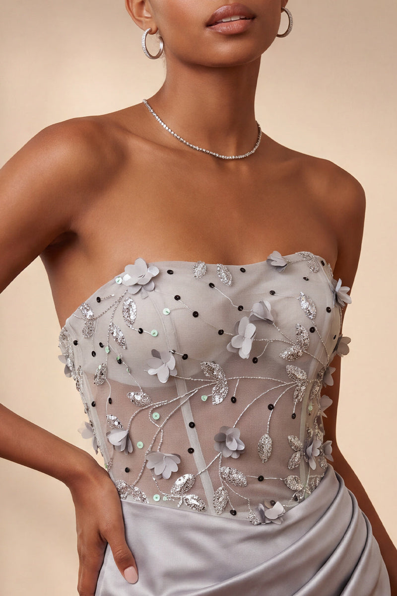Laden Sie das Bild in den Galerie-Viewer, Graues Trägerloses Florales Transparentes Korsett Gerafftes Satin Kurzes Abendkleid mit Schnürung