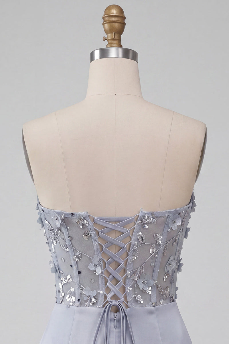 Laden Sie das Bild in den Galerie-Viewer, Graues Trägerloses Florales Transparentes Korsett Gerafftes Satin Kurzes Abendkleid mit Schnürung