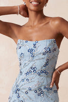 Laden Sie das Bild in den Galerie-Viewer, Trägerloses Blaues Pailletten Blumen Kurzes Abendkleid mit Fransen