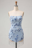 Laden Sie das Bild in den Galerie-Viewer, Trägerloses Blaues Pailletten Blumen Kurzes Abendkleid mit Fransen
