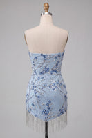 Laden Sie das Bild in den Galerie-Viewer, Trägerloses Blaues Pailletten Blumen Kurzes Abendkleid mit Fransen