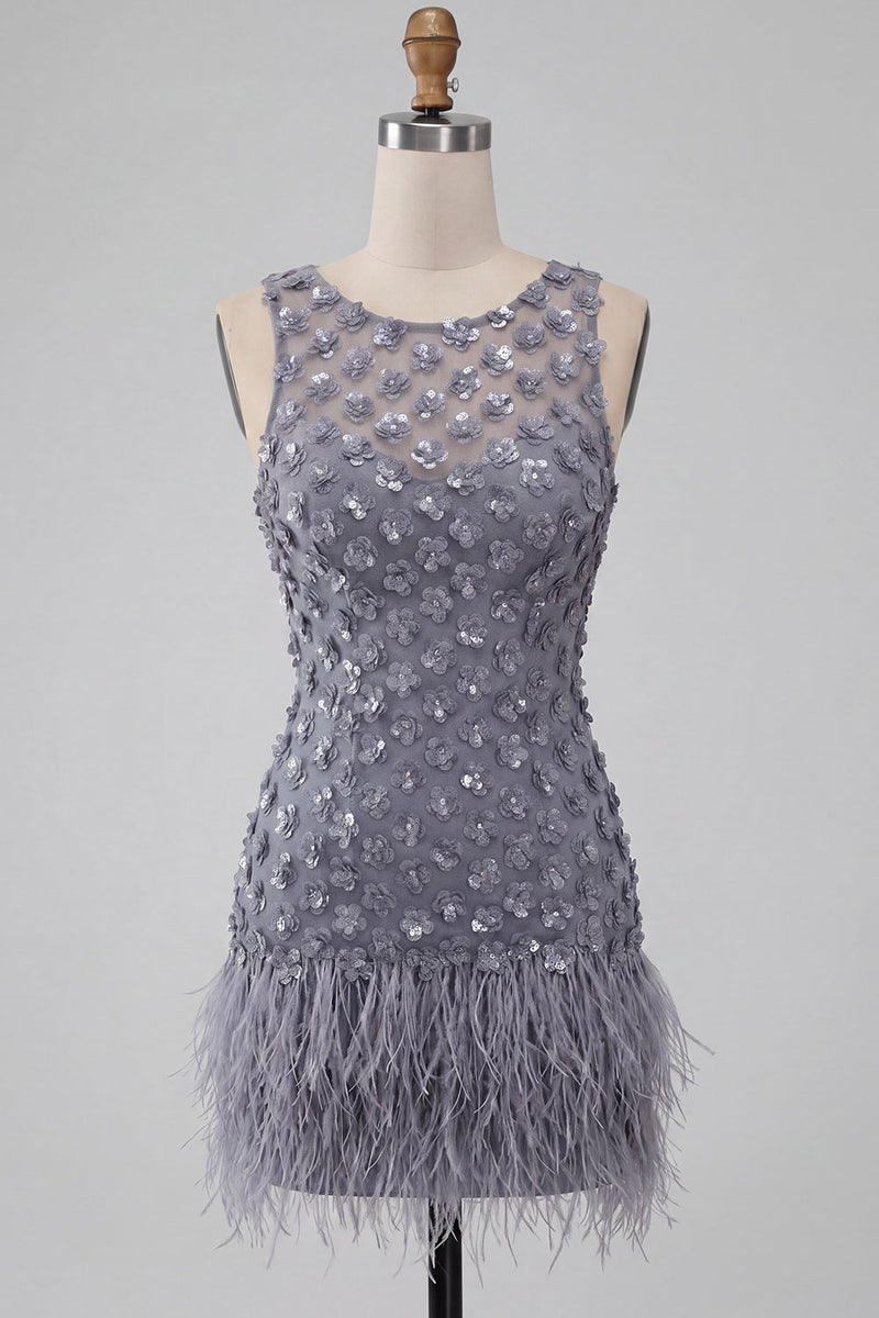 Laden Sie das Bild in den Galerie-Viewer, Staubiges lavendelfarbenes Rundhals-Bodycon-Kurzblumen-Homecoming-Kleid mit Feder