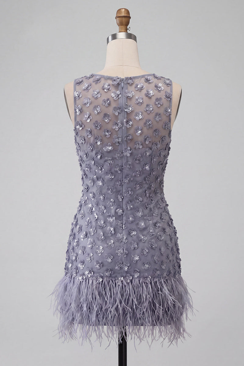 Laden Sie das Bild in den Galerie-Viewer, Staubiges lavendelfarbenes Rundhals-Bodycon-Kurzblumen-Homecoming-Kleid mit Feder