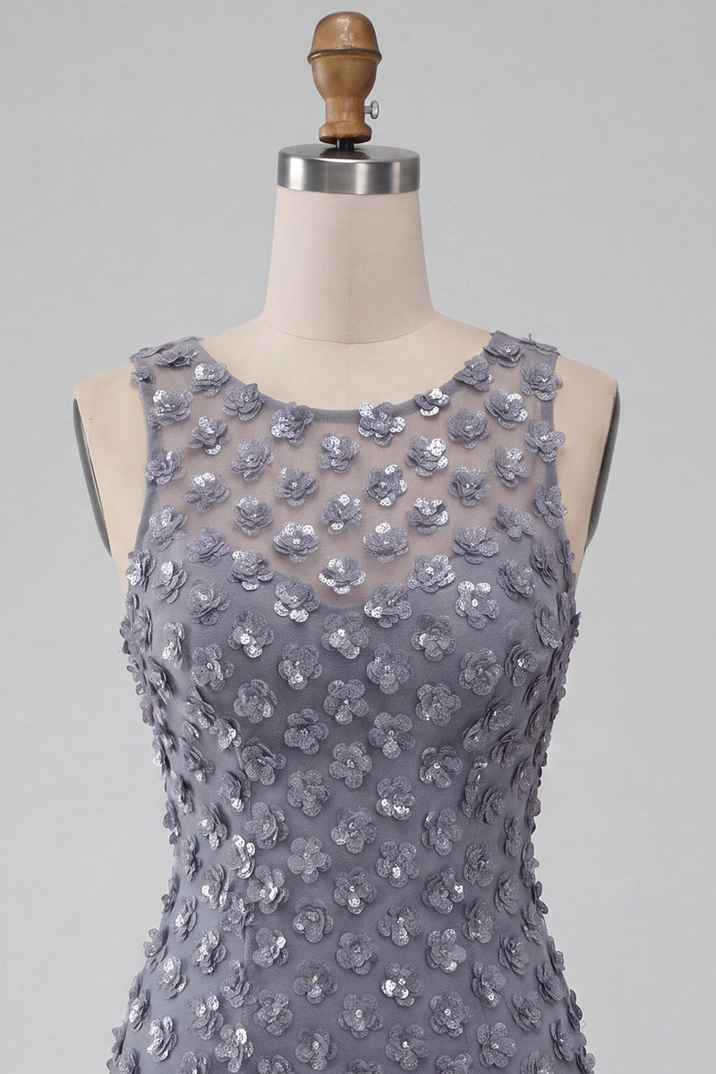 Laden Sie das Bild in den Galerie-Viewer, Staubiges lavendelfarbenes Rundhals-Bodycon-Kurzblumen-Homecoming-Kleid mit Feder