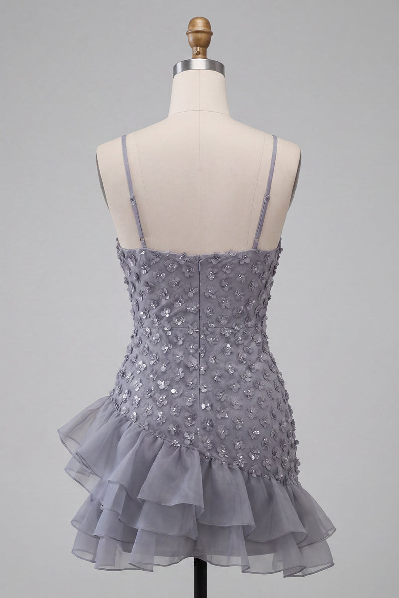 Laden Sie das Bild in den Galerie-Viewer, Bodycon Dusty Lavendel Blumen-Spaghettiträger Kurzes Homecoming-Kleid mit Rüschen