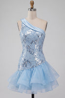 Laden Sie das Bild in den Galerie-Viewer, Himmelblaues einschulterfarbenes Blumenpailletten-Kurzes Homecoming-Kleid mit Rüschen