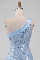 Laden Sie das Bild in den Galerie-Viewer, Himmelblaues einschulterfarbenes Blumenpailletten-Kurzes Homecoming-Kleid mit Rüschen
