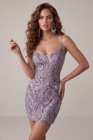 Laden Sie das Bild in den Galerie-Viewer, Lila Bodycon Spaghettiträger Kurzes Homecoming-Kleid mit Pailletten