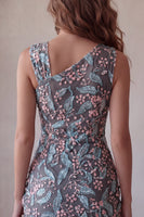 Laden Sie das Bild in den Galerie-Viewer, Schwarzes Bodycon-Floral-Falten-Kurzes Homecoming-Kleid mit Stickerei