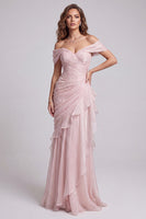Laden Sie das Bild in den Galerie-Viewer, Hellrosa Gerafftes Meerjungfrauen Off-the-Shoulder Festkleid mit Rüschen