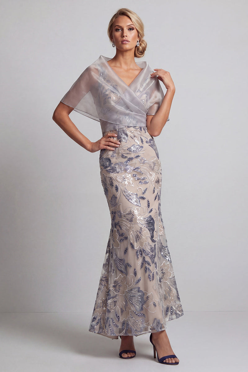Laden Sie das Bild in den Galerie-Viewer, Silberne Meerjungfrauen-Floral-V-Ausschnitt-Pailletten, langes Mutter-der-der-Braut-Kleid mit Umhang