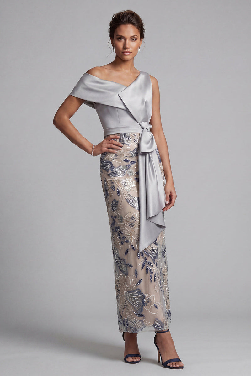 Laden Sie das Bild in den Galerie-Viewer, Silberne Bodycon-Pailletten mit Blumen, ein schulterlanges Mutter-der-Braut-Kleid mit Schlitz