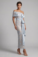 Laden Sie das Bild in den Galerie-Viewer, Staubiges blaues Bodycon-Pailletten, geblümtes langes Mutter-der-der-Braut-Kleid mit Schleife