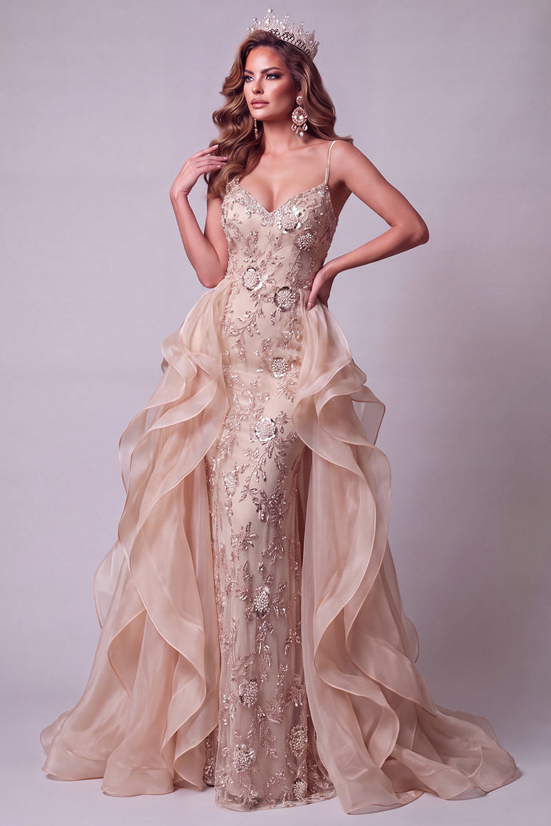 Laden Sie das Bild in den Galerie-Viewer, Champagner-Meerjungfrau, Spaghettiträger, Pailletten, langes Pageant-Kleid mit Rüschen-Schleppe