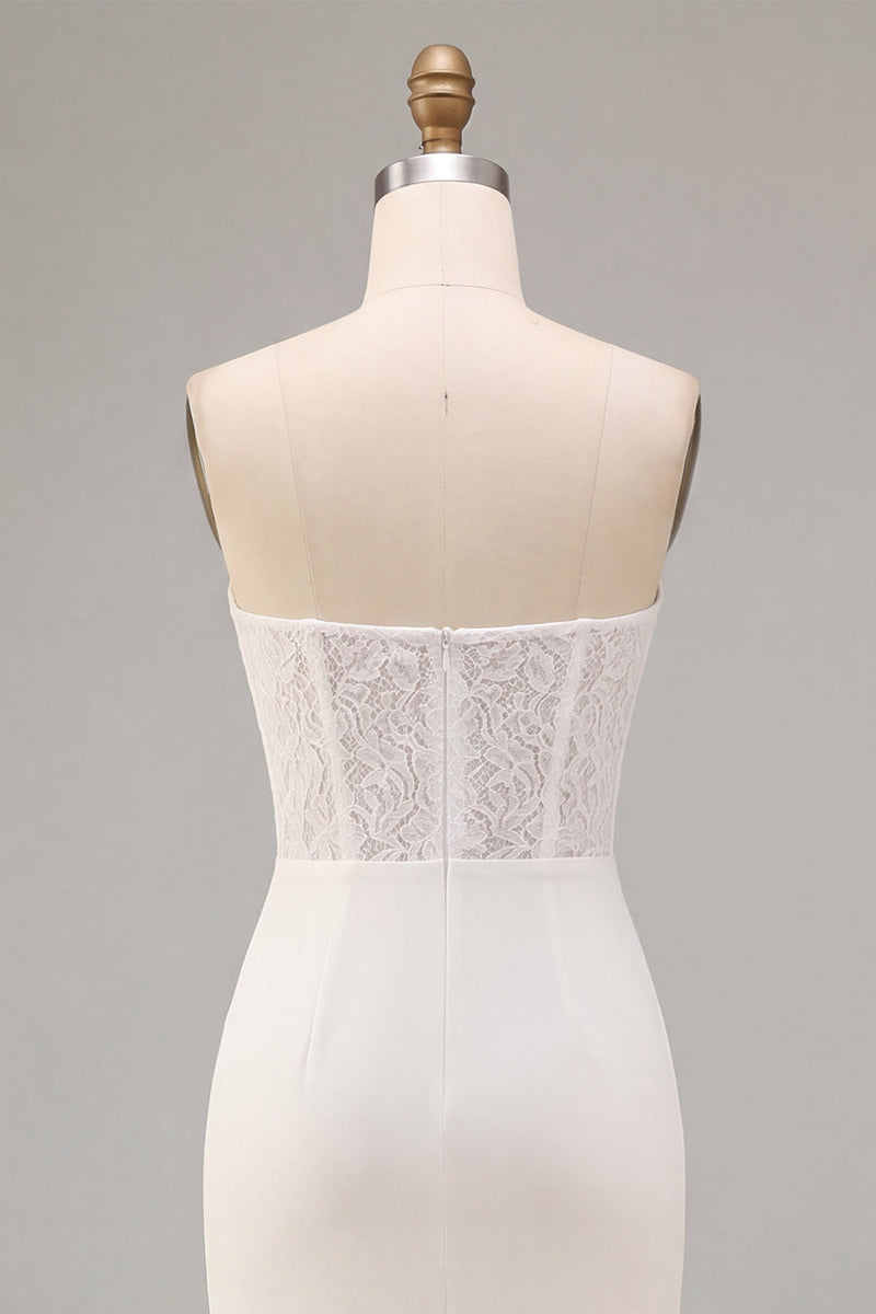 Laden Sie das Bild in den Galerie-Viewer, Weißes, trägerloses Midi-Bodycon gerafftes Korsett-Verlobungskleid mit Schlitz