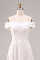 Laden Sie das Bild in den Galerie-Viewer, Off-the-shoulder weißes A-Linien-Midi-Verlobungskleid mit Spitze