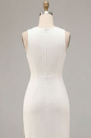Laden Sie das Bild in den Galerie-Viewer, Weißes Meerjungfrauen-Rundhals-Satin-Langverlobungskleid mit Schlitz