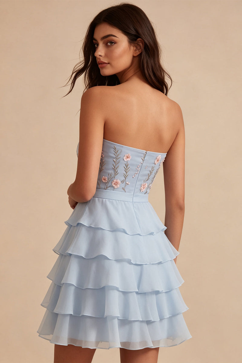 Laden Sie das Bild in den Galerie-Viewer, Blaues, trägerloses, A-Linien-gestuftes, gestuftes, geblühtes kurzes Homecoming-Kleid mit Rüschen