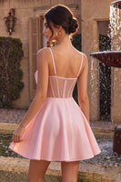 Laden Sie das Bild in den Galerie-Viewer, Rosa A-Linien Rüschen Transparentes Korsett Kurzes Abendkleid mit Perlenmuster und Schleife