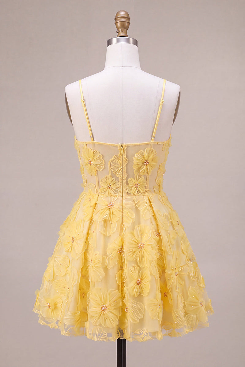 Laden Sie das Bild in den Galerie-Viewer, Gelbes A-Linie Perlen Blumen Stickerei Kurzes Abendkleid mit Rüschen