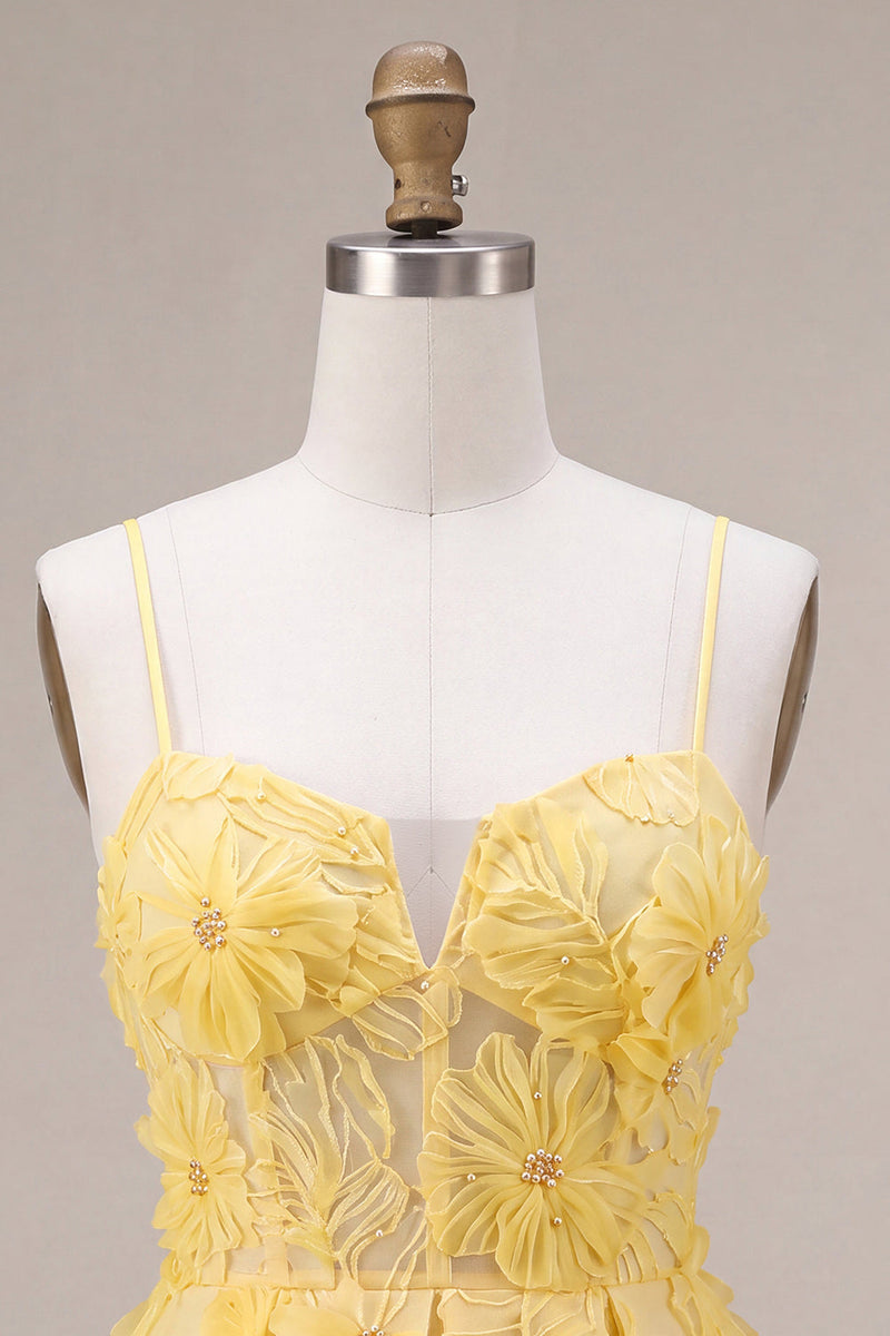 Laden Sie das Bild in den Galerie-Viewer, Gelbes A-Linie Perlen Blumen Stickerei Kurzes Abendkleid mit Rüschen