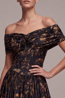 Laden Sie das Bild in den Galerie-Viewer, Schwarzes, schulterloses, geplündertes, gerafftes langes Festkleid mit A-Linie